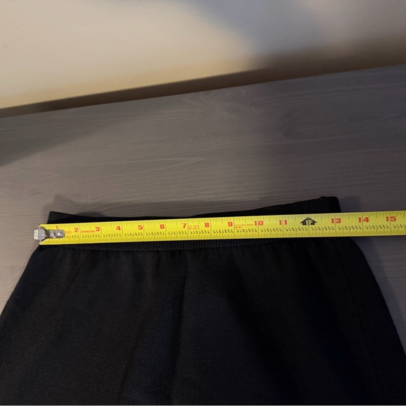 St. John Classic Black Santana Knit Skirt - Picture 5 of 7